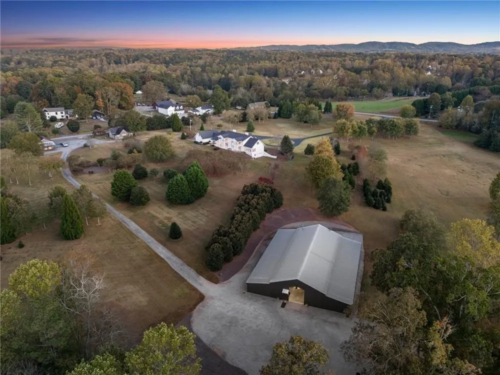 1892 Blacks Mill Road Dawsonville, GA 30534