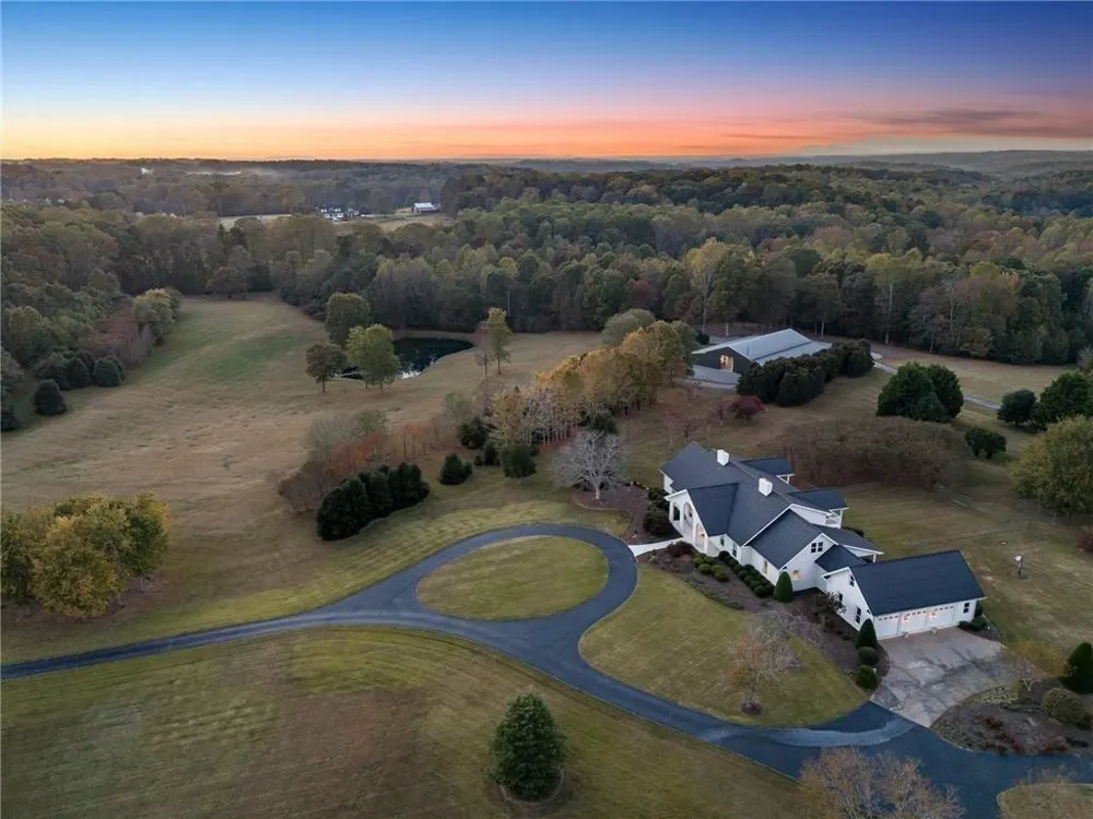 1892 Blacks Mill Road Dawsonville, GA 30534