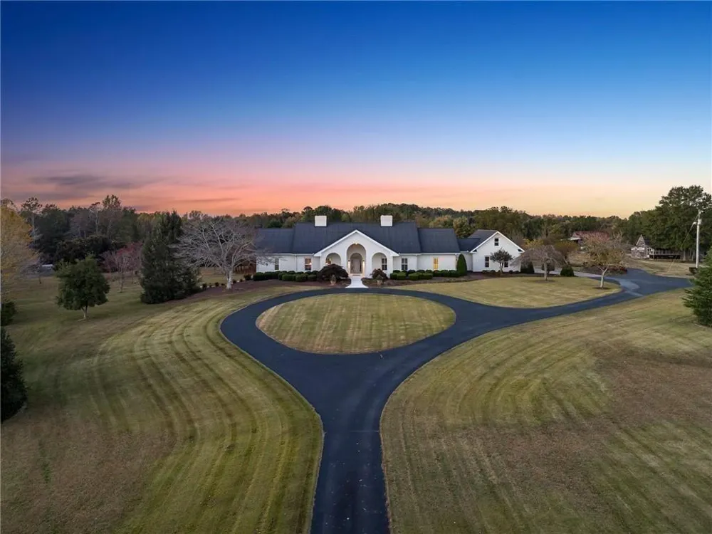 1892 Blacks Mill Road Dawsonville, GA 30534