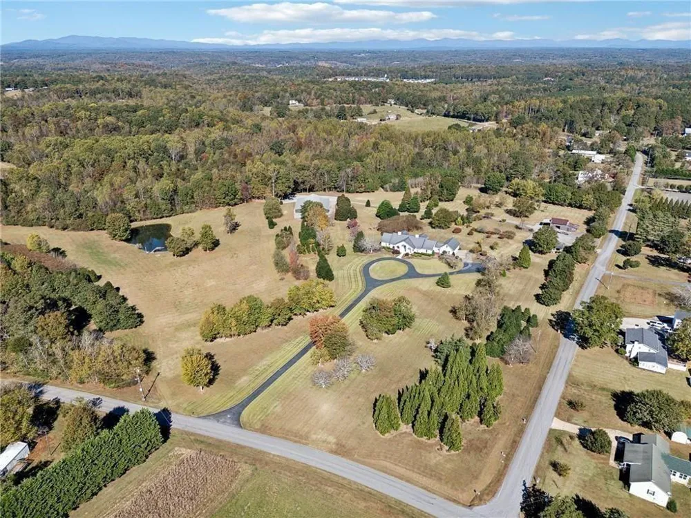 1892 Blacks Mill Road Dawsonville, GA 30534