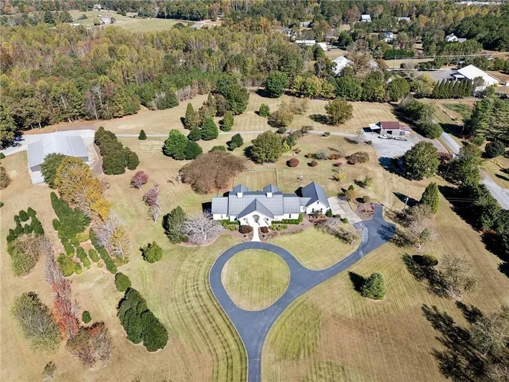 1892 Blacks Mill Road Dawsonville, GA 30534