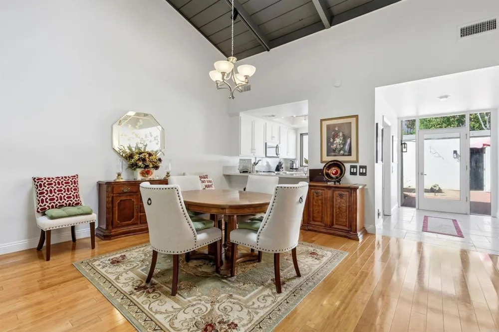 16119 El Tae Pauma Valley, CA 92061