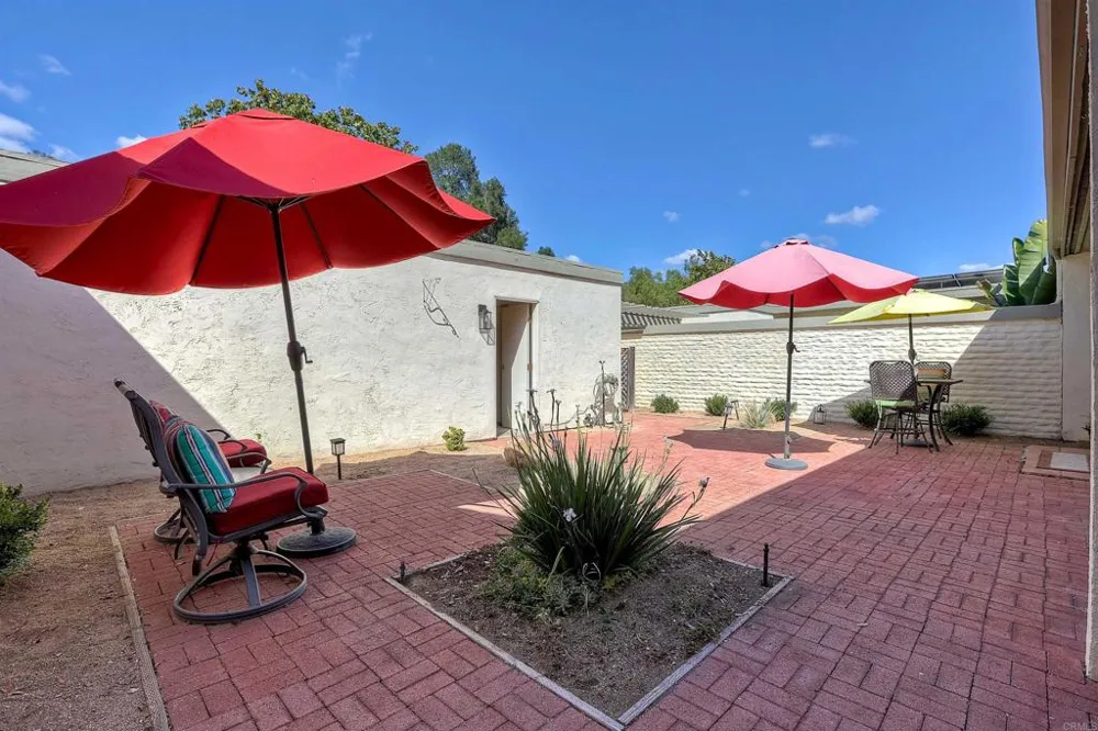 16119 El Tae Pauma Valley, CA 92061