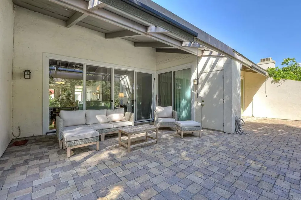 16119 El Tae Pauma Valley, CA 92061