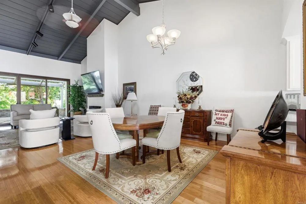 16119 El Tae Pauma Valley, CA 92061