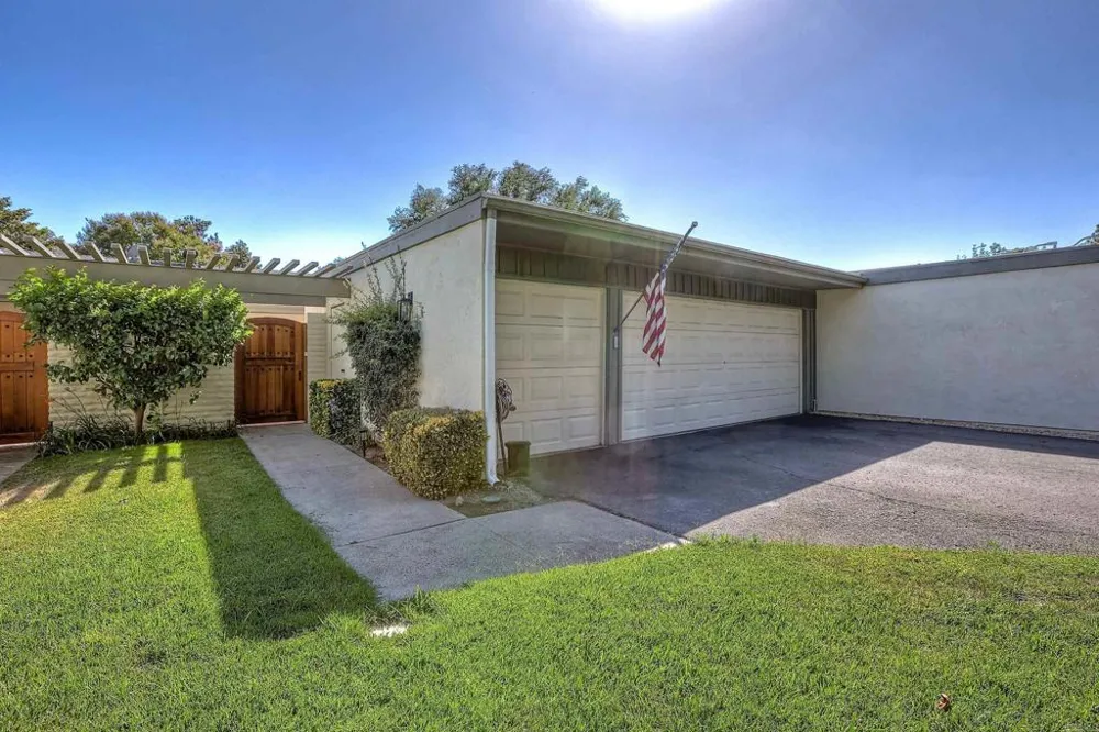 16119 El Tae Pauma Valley, CA 92061