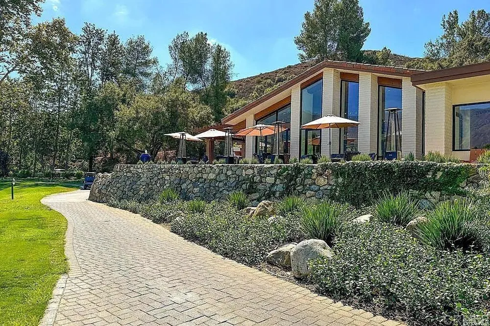 16119 El Tae Pauma Valley, CA 92061