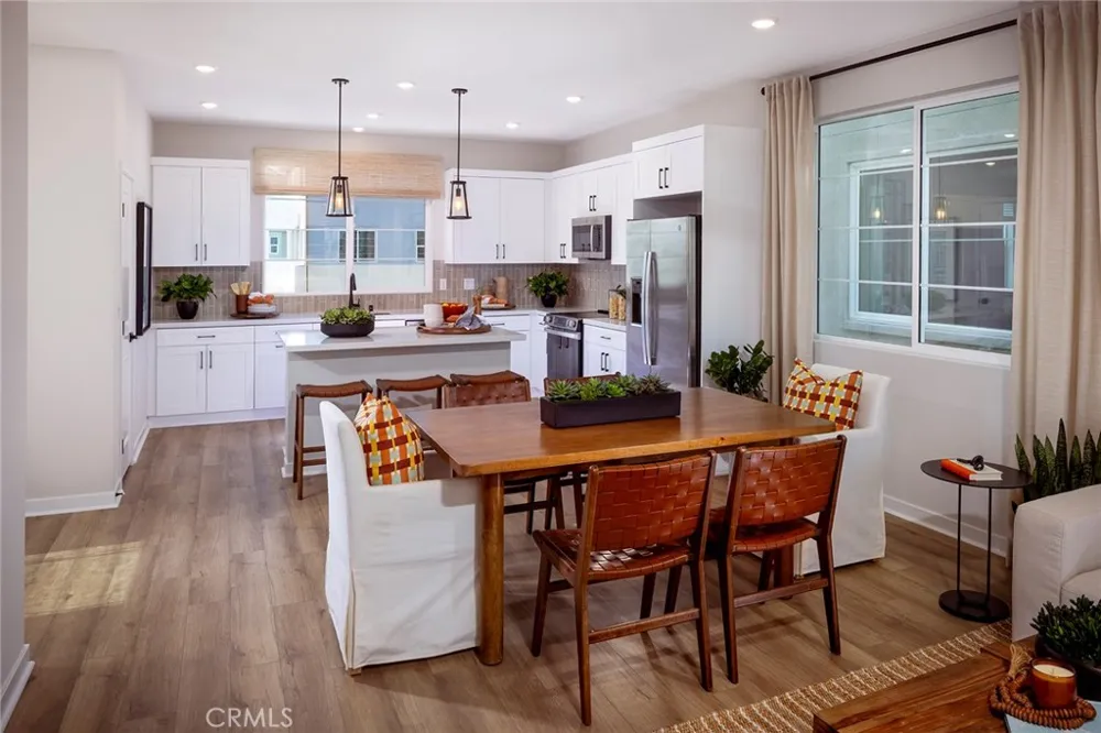 6052 Burren Way Eastvale, CA 92880