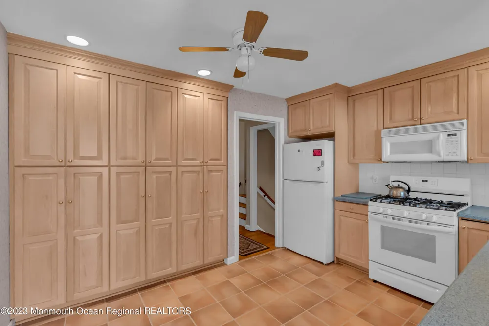 1305 Allaire Road Spring Lake, NJ 07762