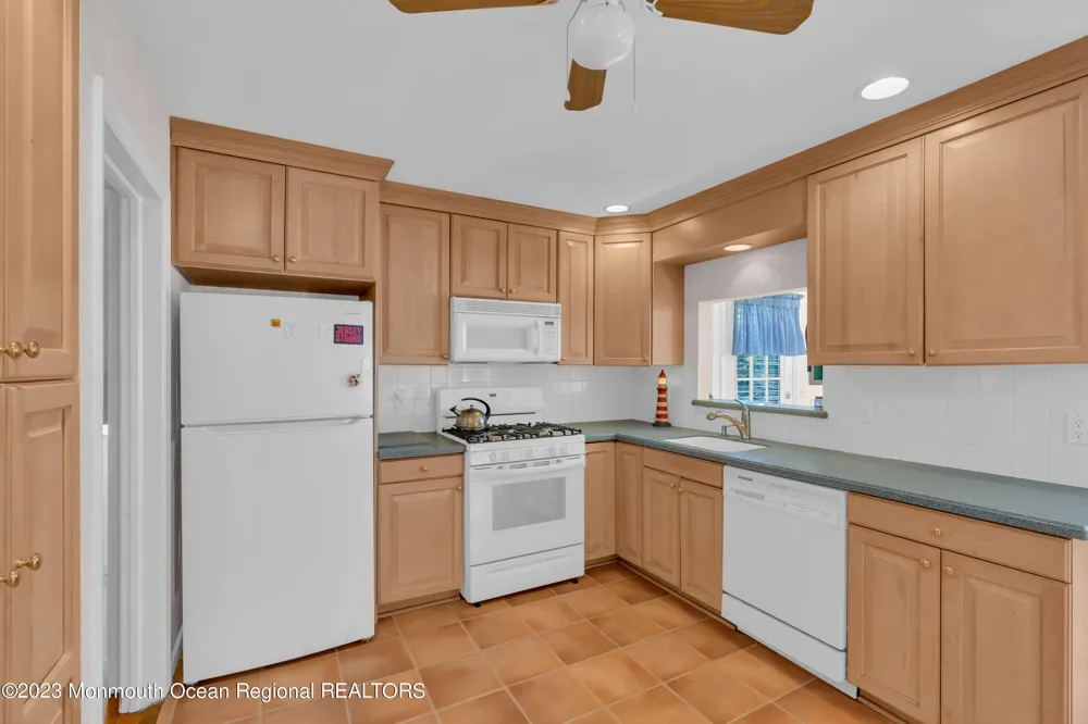 1305 Allaire Road Spring Lake, NJ 07762