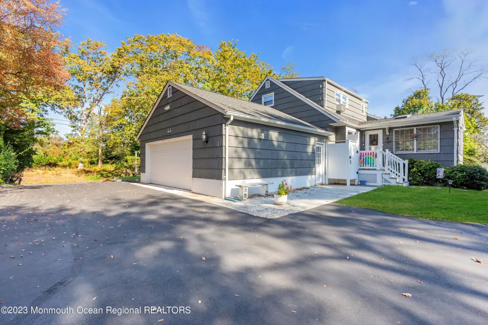 1305 Allaire Road Spring Lake, NJ 07762