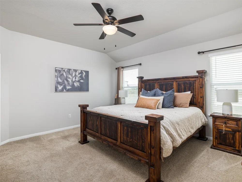 439 Hunter Loop Loop Bertram, TX 78605