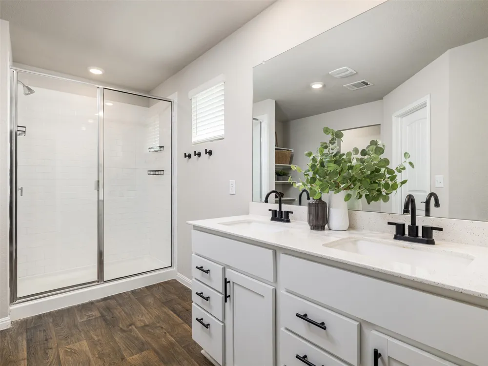 439 Hunter Loop Loop Bertram, TX 78605