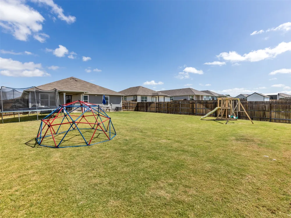 439 Hunter Loop Loop Bertram, TX 78605