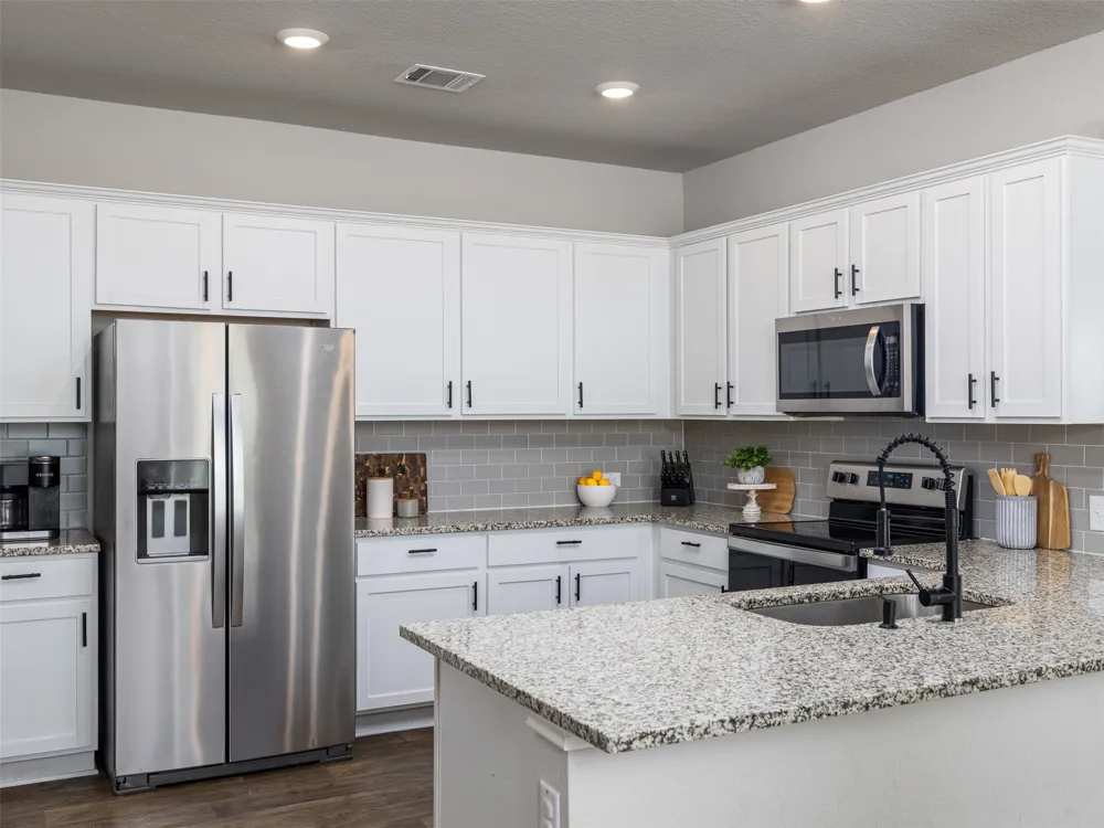 439 Hunter Loop Loop Bertram, TX 78605