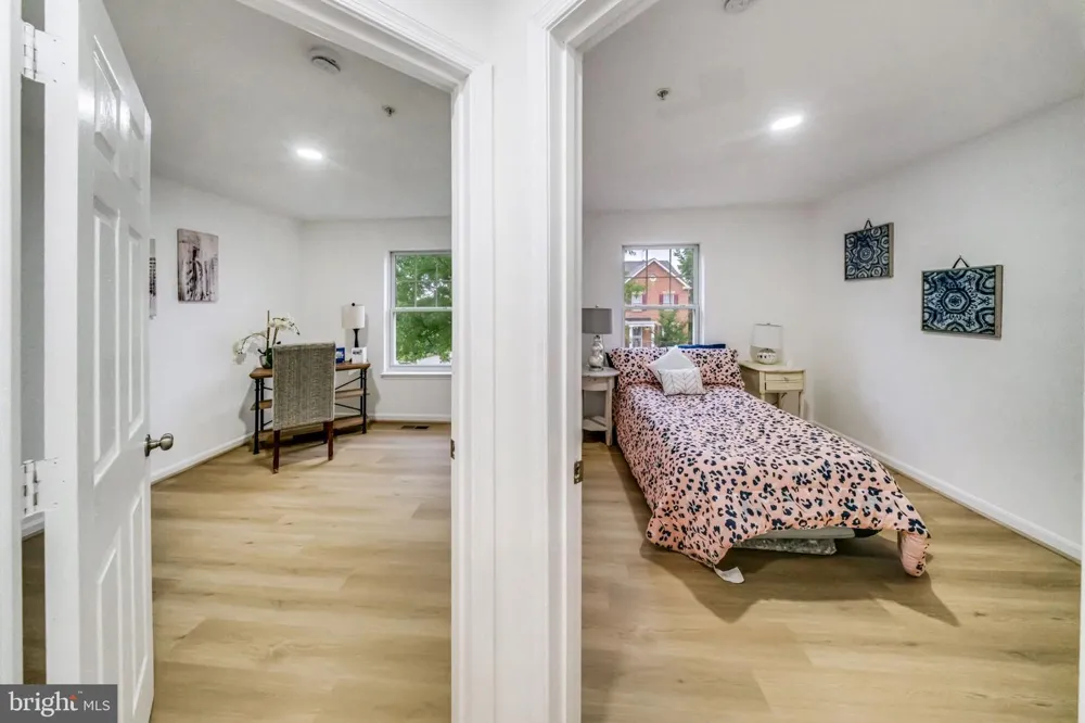 913 VARNEY STREET SE Washington, DC 20032