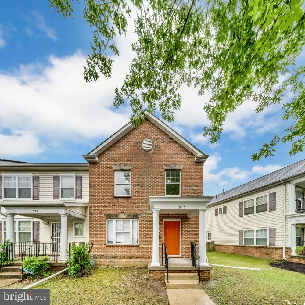 913 VARNEY STREET SE Washington, DC 20032