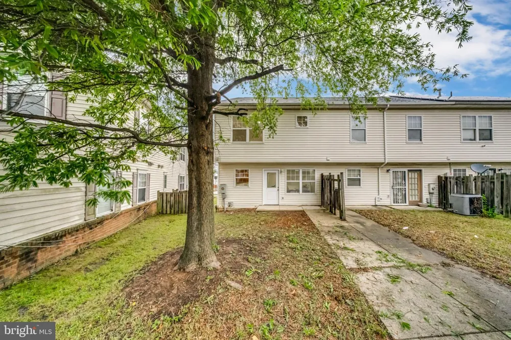 913 VARNEY STREET SE Washington, DC 20032