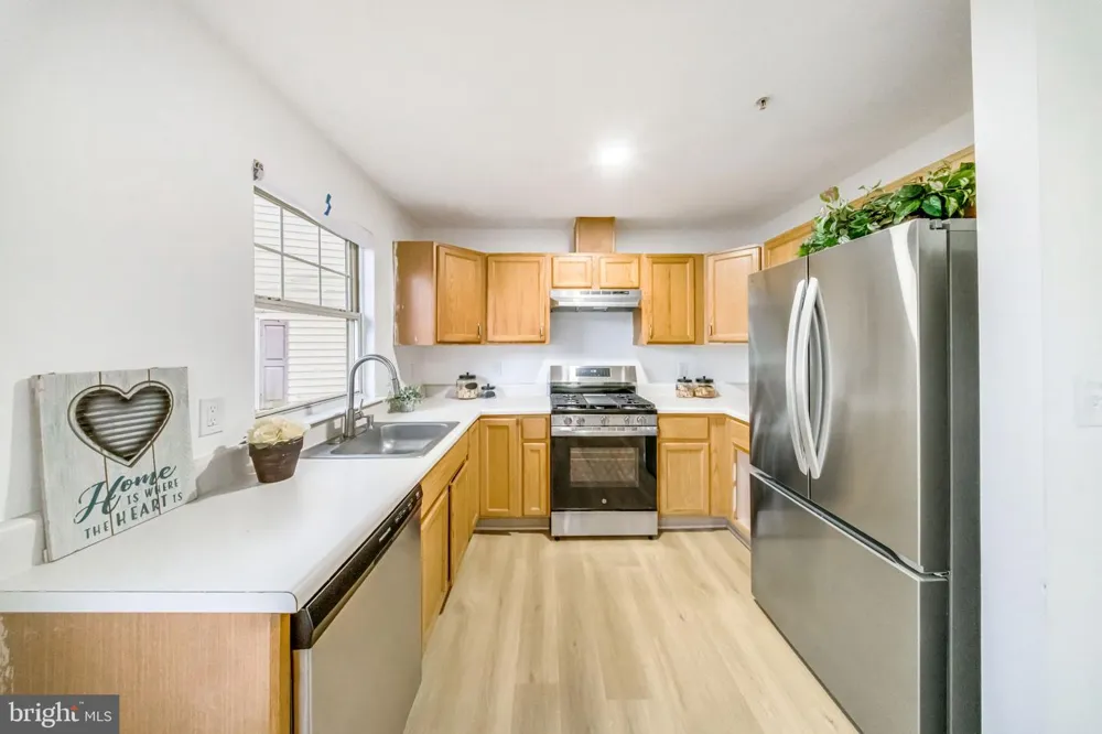 913 VARNEY STREET SE Washington, DC 20032