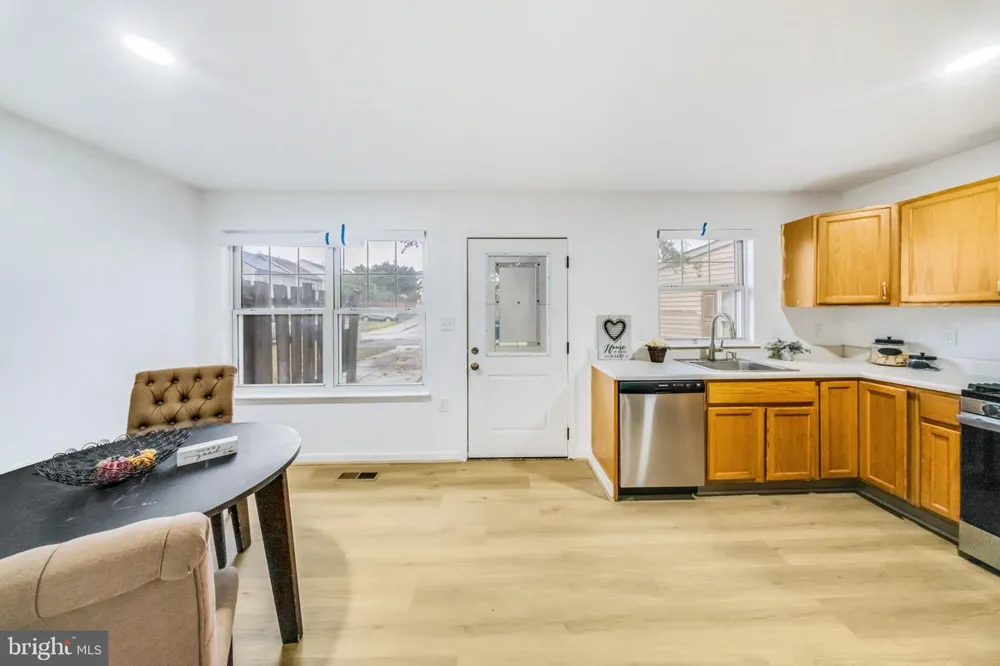 913 VARNEY STREET SE Washington, DC 20032