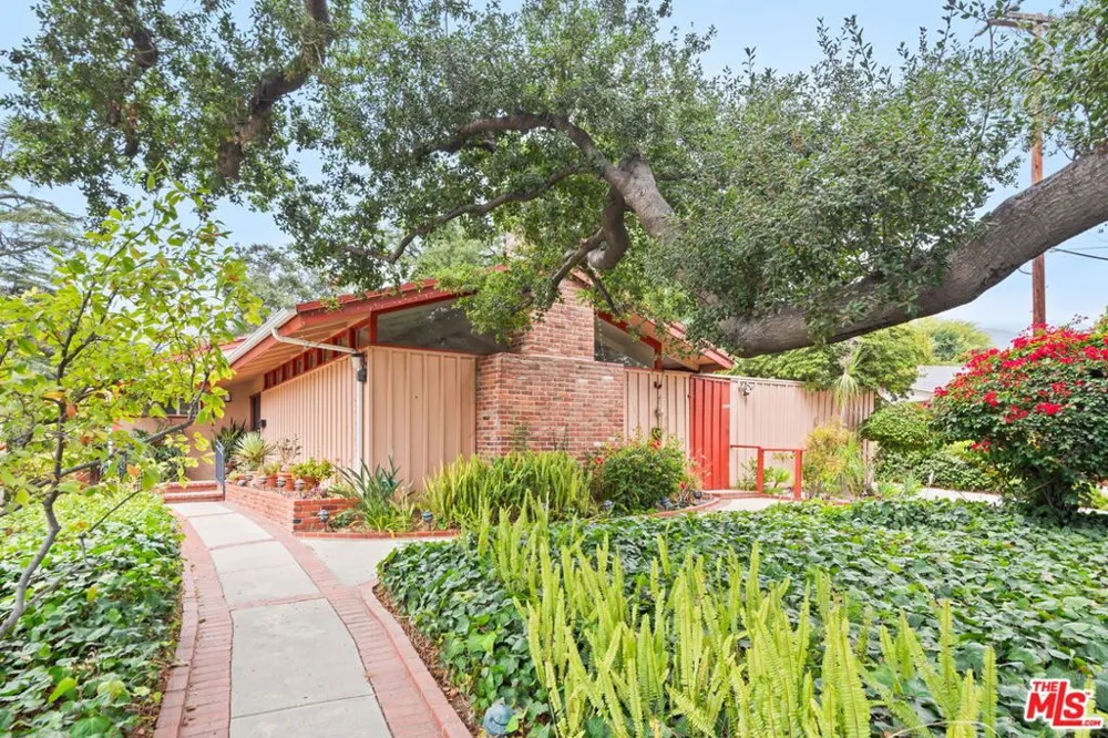 1641 Morada Place Altadena, CA 91001