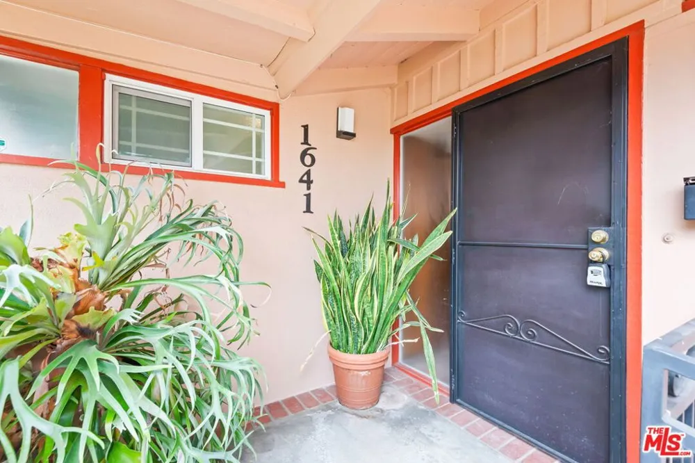 1641 Morada Place Altadena, CA 91001