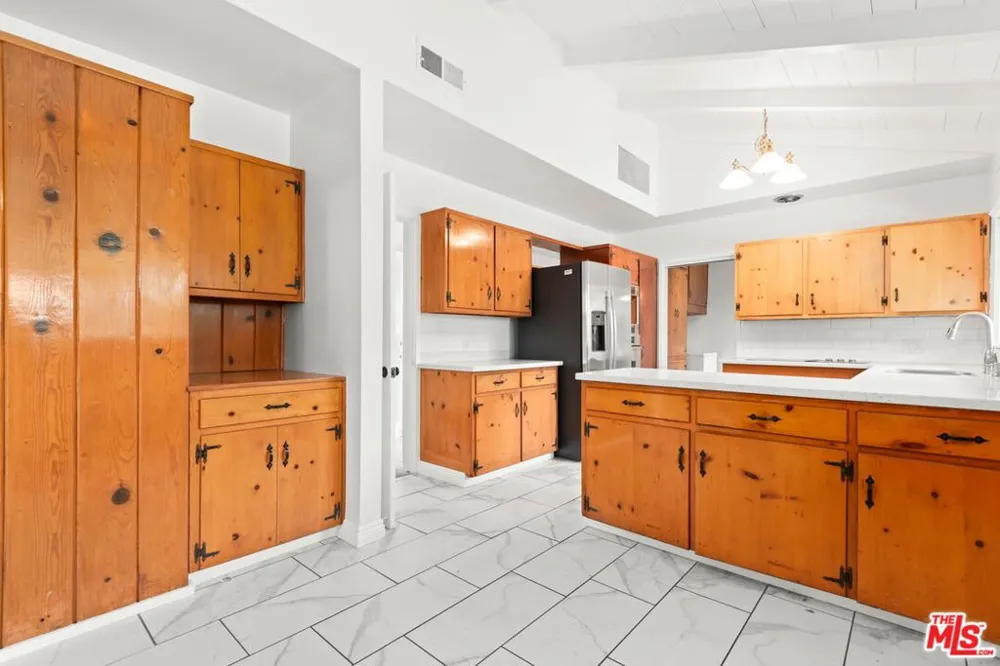 1641 Morada Place Altadena, CA 91001