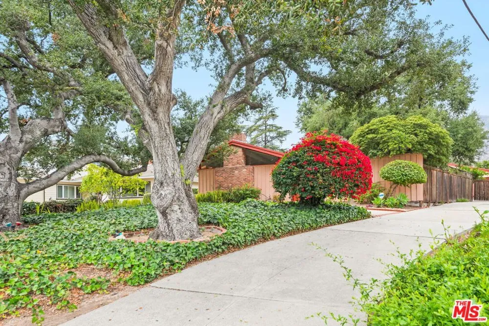 1641 Morada Place Altadena, CA 91001