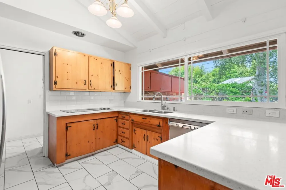 1641 Morada Place Altadena, CA 91001