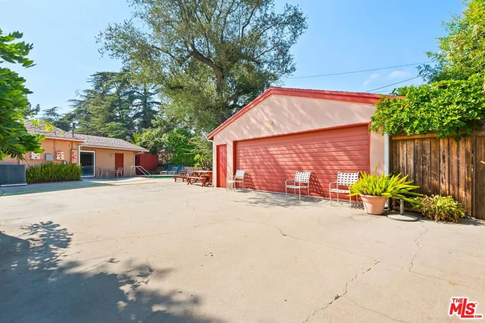 1641 Morada Place Altadena, CA 91001