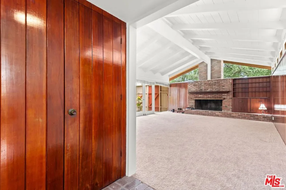 1641 Morada Place Altadena, CA 91001