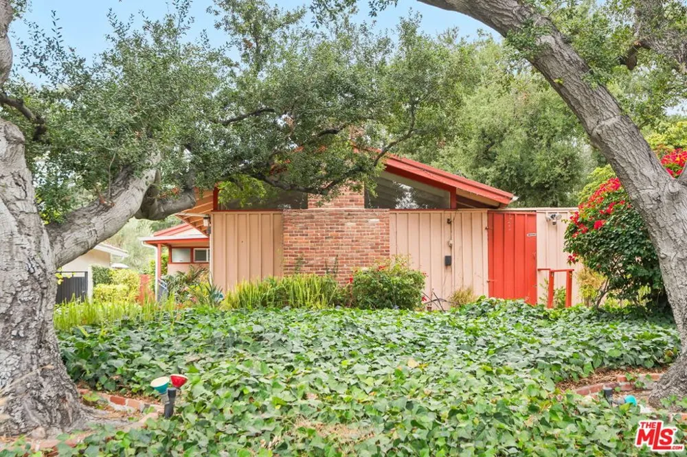 1641 Morada Place Altadena, CA 91001