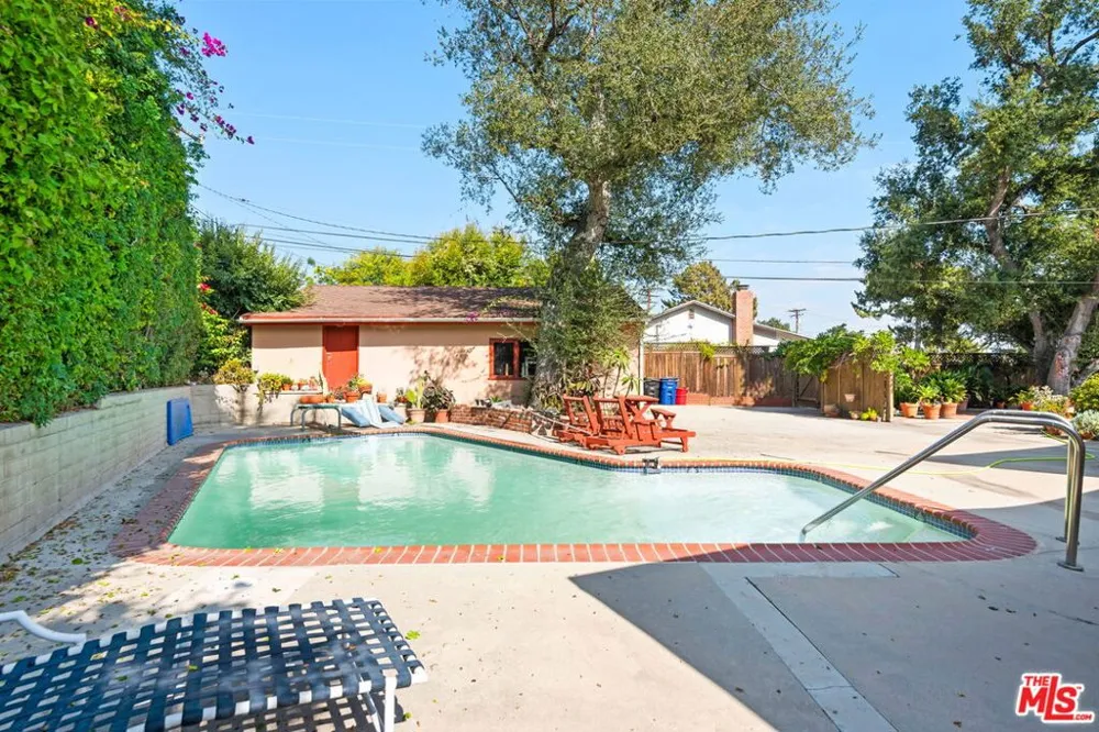 1641 Morada Place Altadena, CA 91001