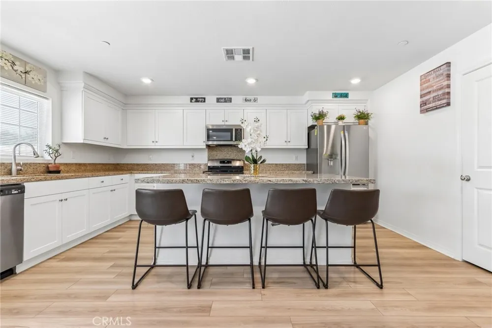 5160 Rowel Street Hemet, CA 92545