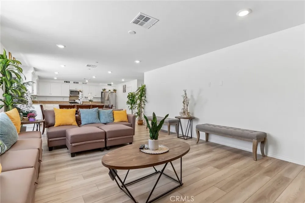 5160 Rowel Street Hemet, CA 92545