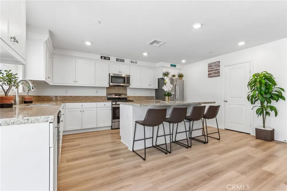5160 Rowel Street Hemet, CA 92545