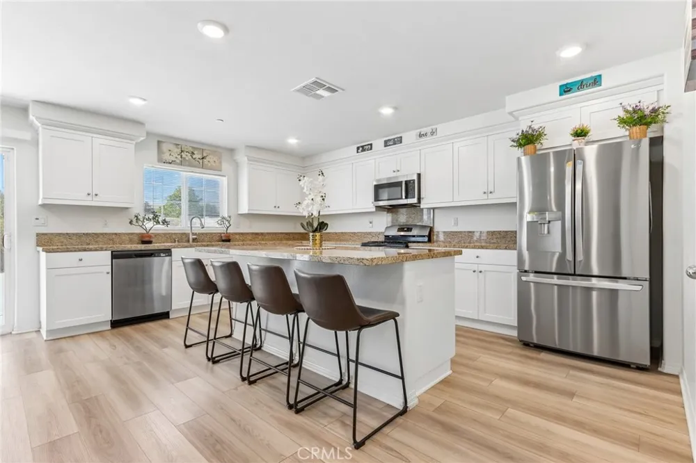 5160 Rowel Street Hemet, CA 92545