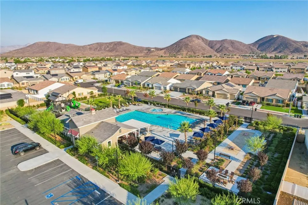 5160 Rowel Street Hemet, CA 92545