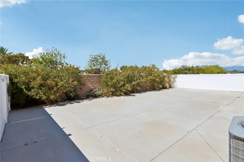 5160 Rowel Street Hemet, CA 92545