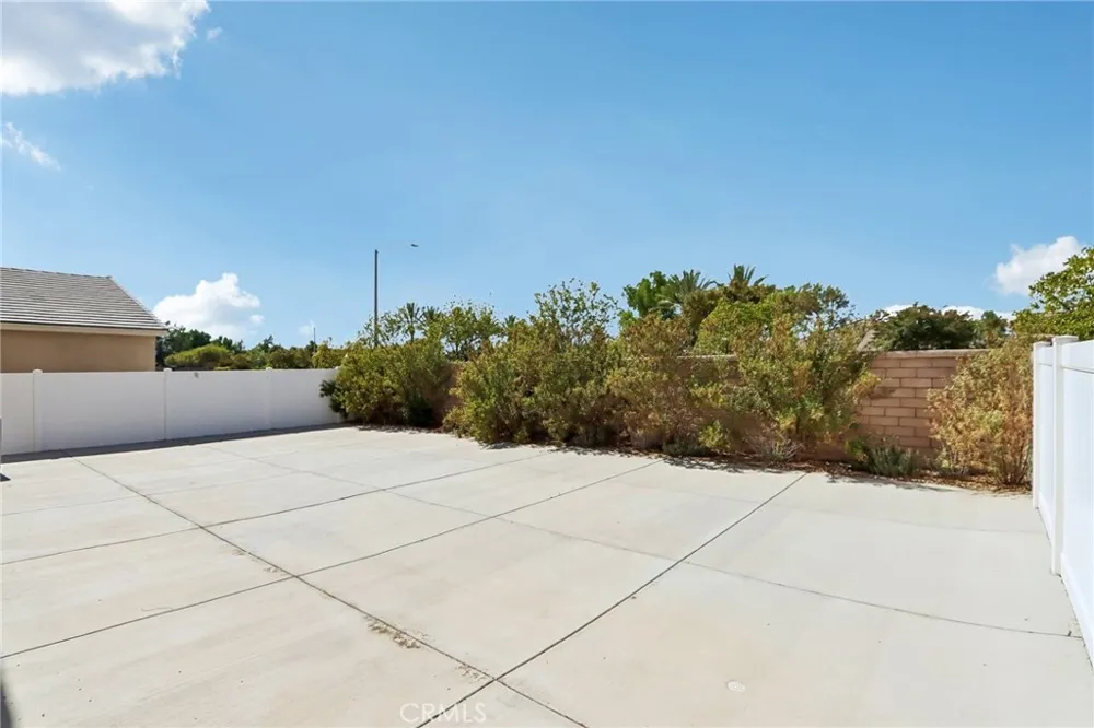 5160 Rowel Street Hemet, CA 92545