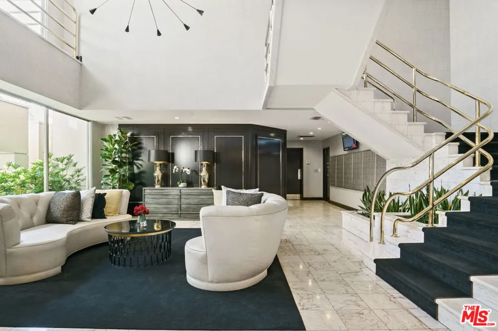 1131 Alta Loma Road #115 West Hollywood, CA 90069