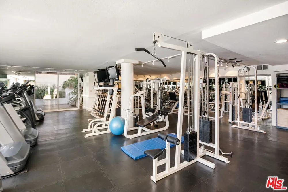 1131 Alta Loma Road #115 West Hollywood, CA 90069