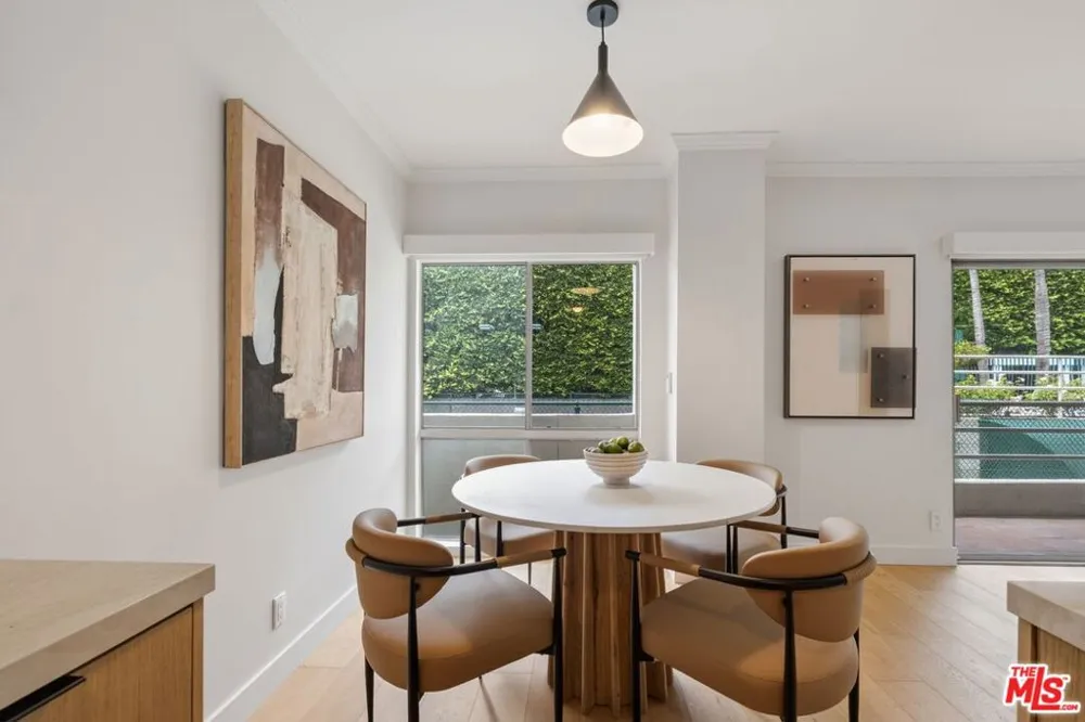 1131 Alta Loma Road #115 West Hollywood, CA 90069