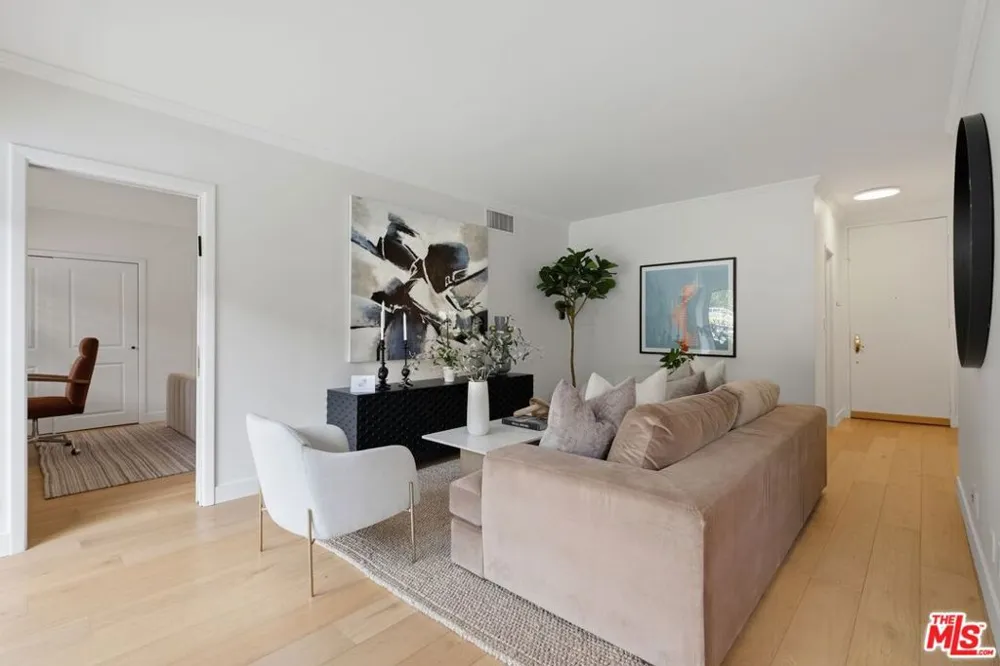 1131 Alta Loma Road #115 West Hollywood, CA 90069