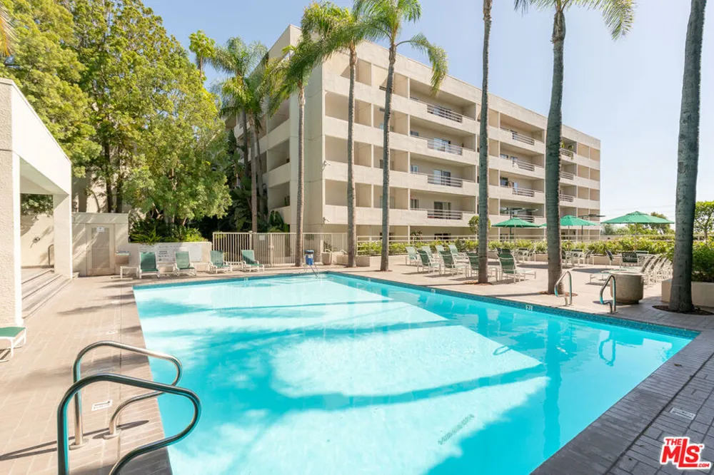 1131 Alta Loma Road #115 West Hollywood, CA 90069