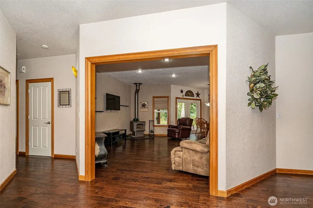 298 Toledo Salmon Creek Road Toledo, WA 98591