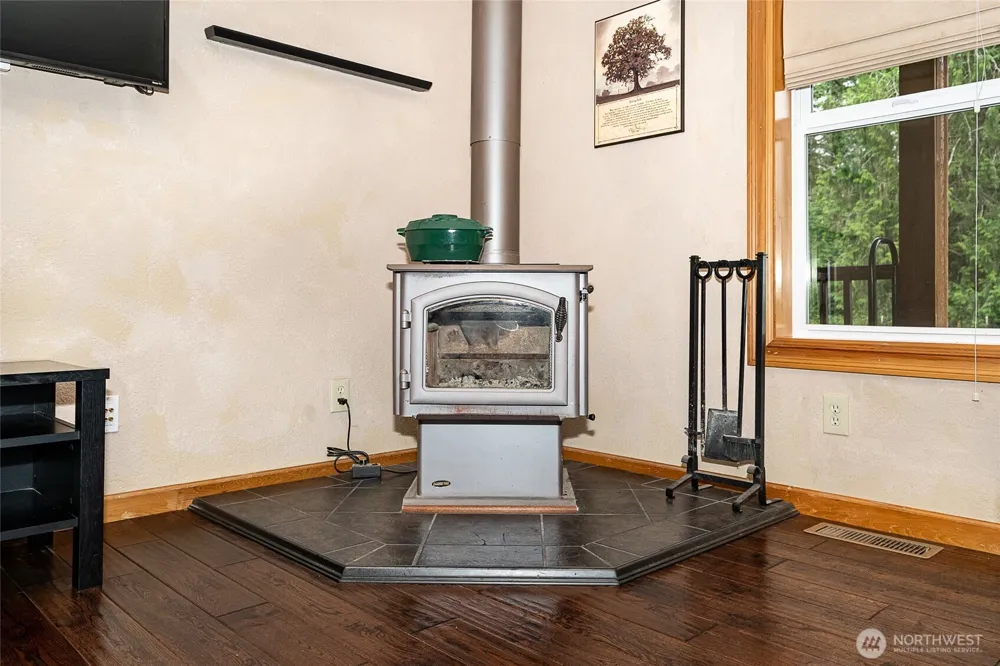 298 Toledo Salmon Creek Road Toledo, WA 98591