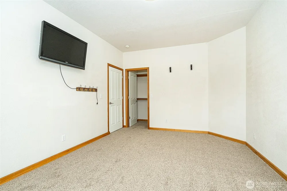 298 Toledo Salmon Creek Road Toledo, WA 98591