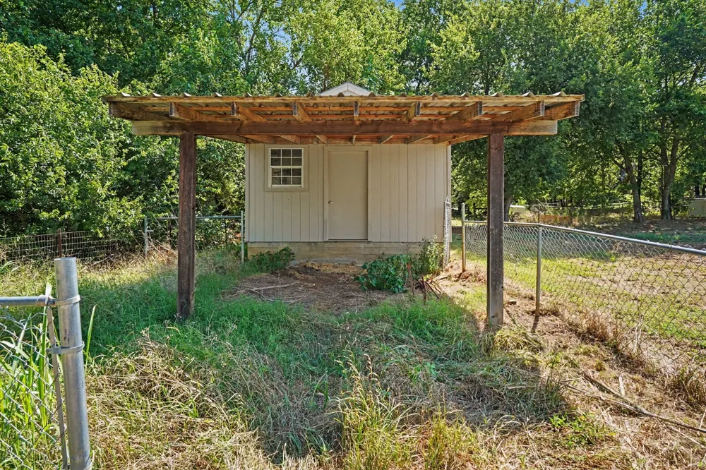 4225 Fm 2415 Coyote Flats, TX 76009