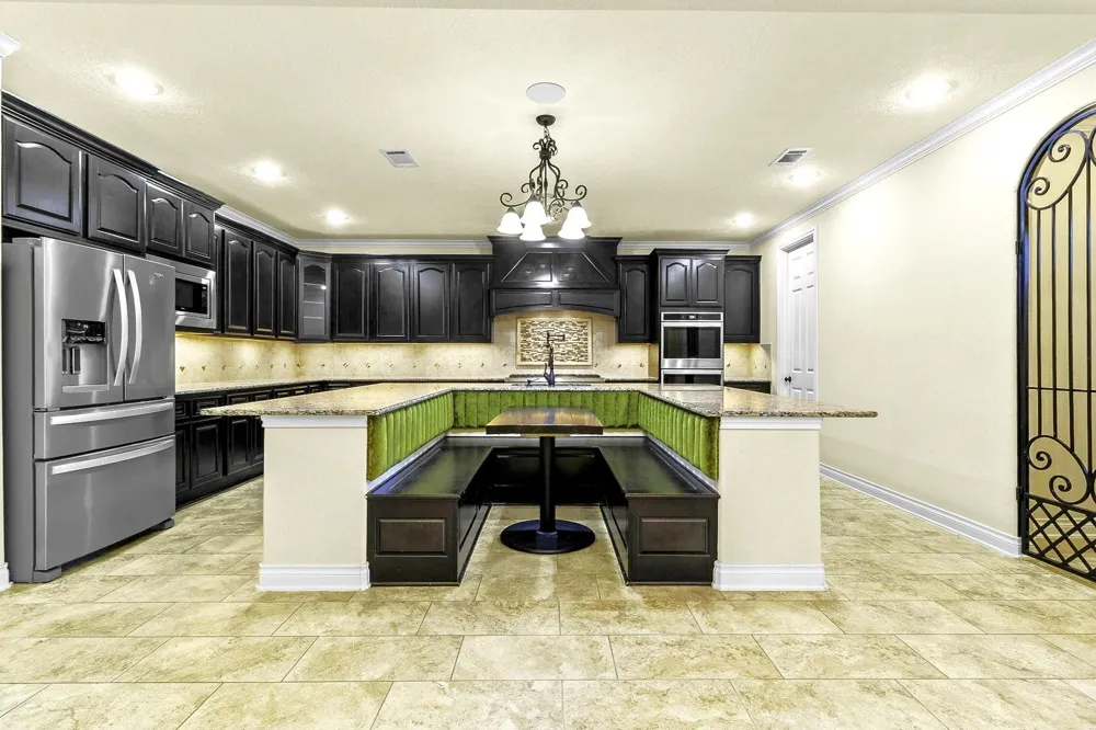 127 Bridgewater Onalaska, TX 77360